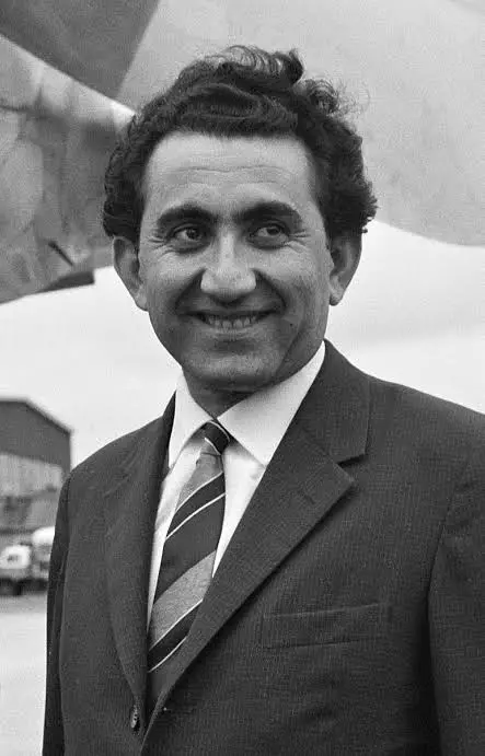 A picture of Tigran Petrosian. 